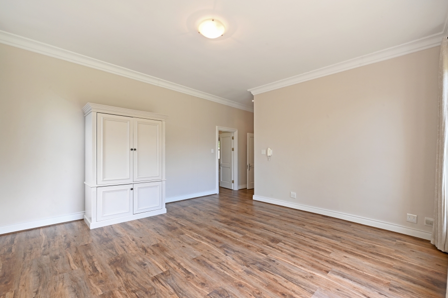 To Let 4 Bedroom Property for Rent in Constantia Western Cape